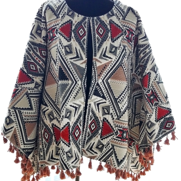 Poncho - Picture 1 of 5